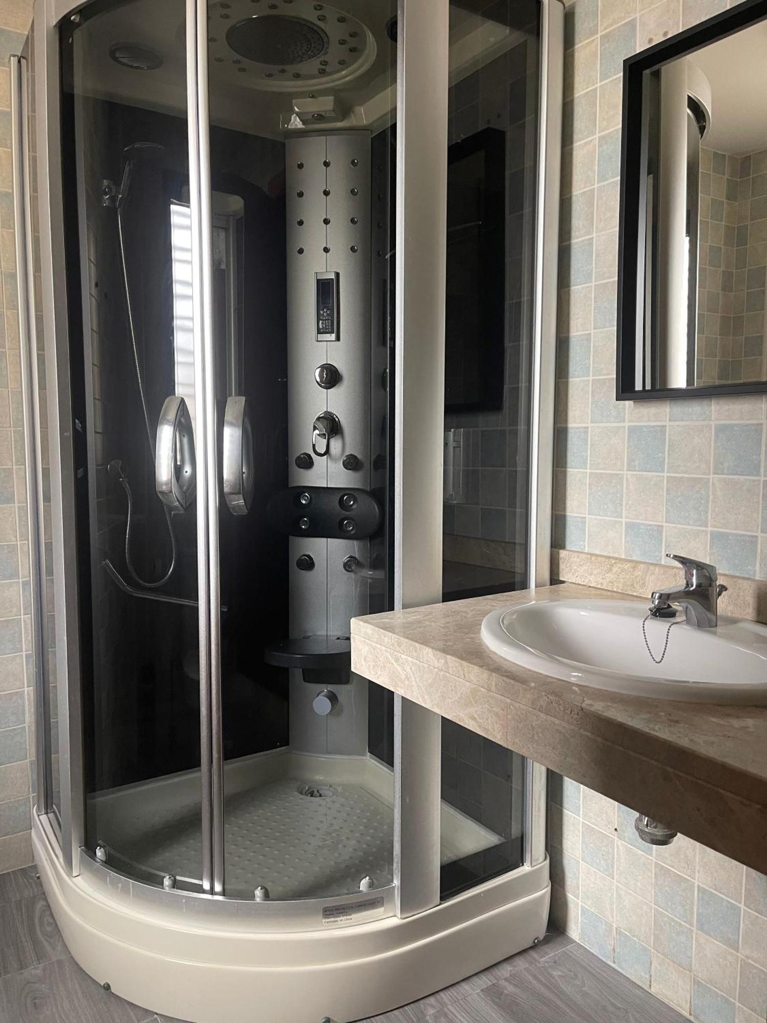 Stelarium-Suite Con Bano Privado En Casa Compartida-Uebica2 Майрена дел Алхарафе Екстериор снимка