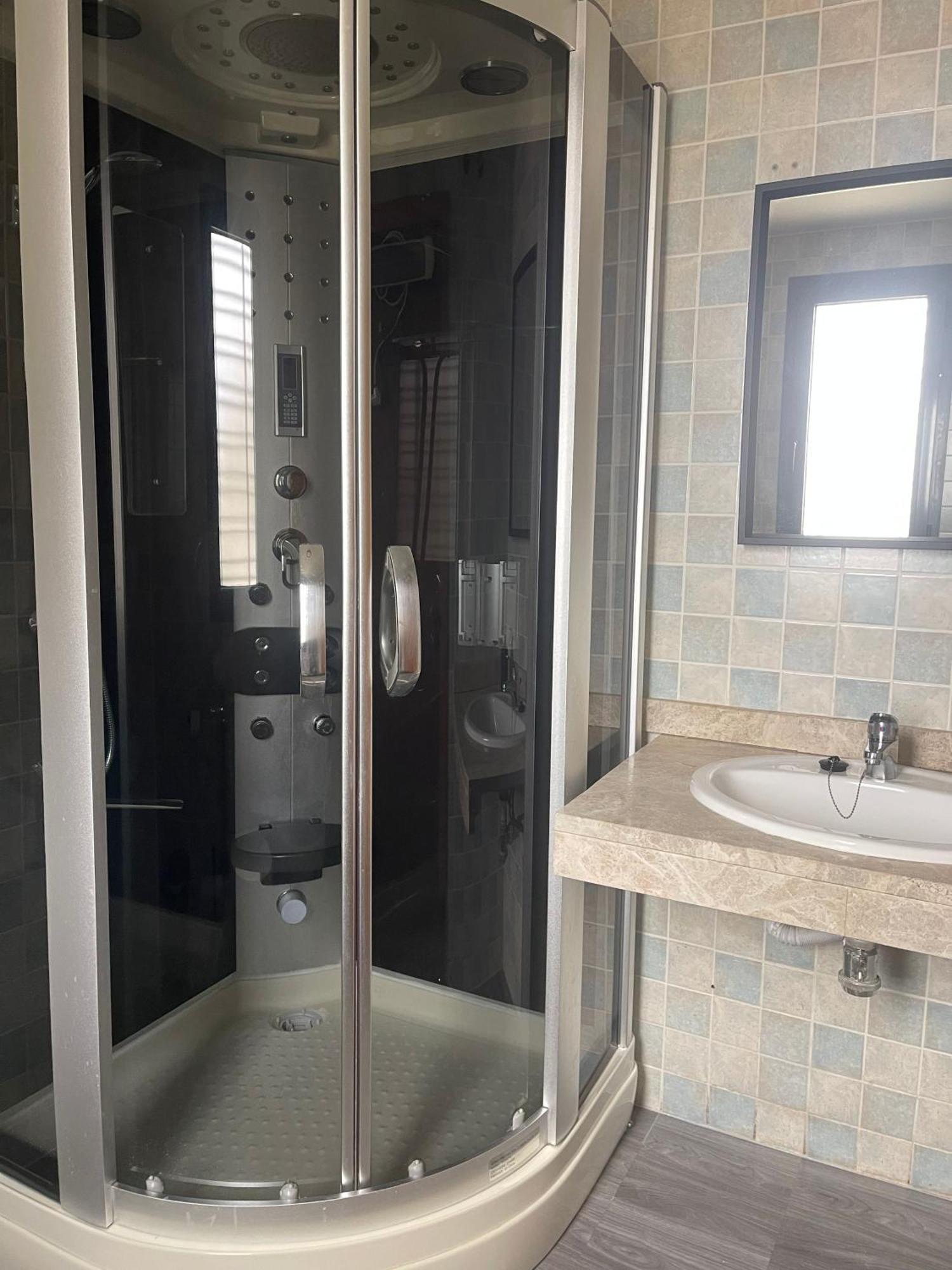 Stelarium-Suite Con Bano Privado En Casa Compartida-Uebica2 Майрена дел Алхарафе Екстериор снимка